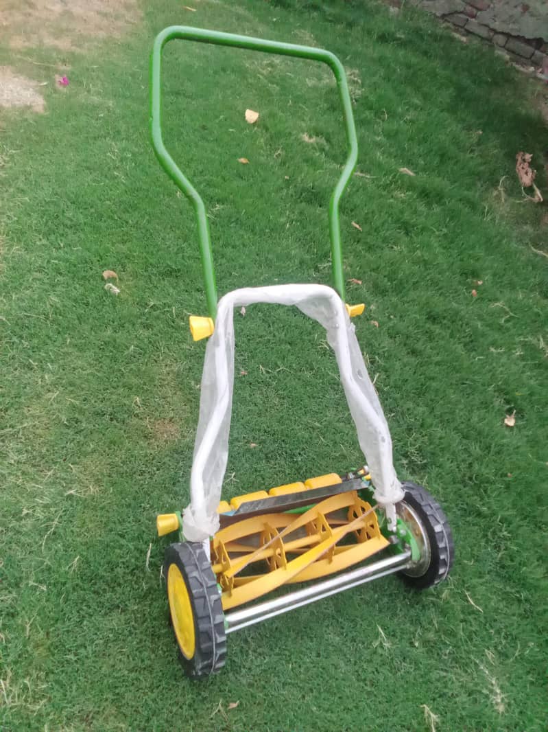 Lawnmower . . GREEN AGRO. . . 2
