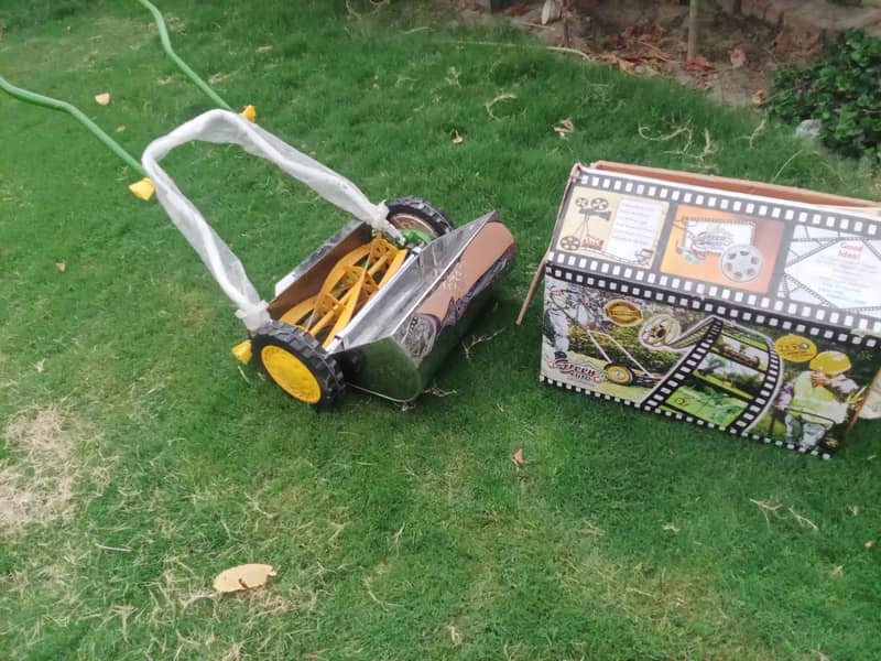 Lawnmower . . GREEN AGRO. . . 6