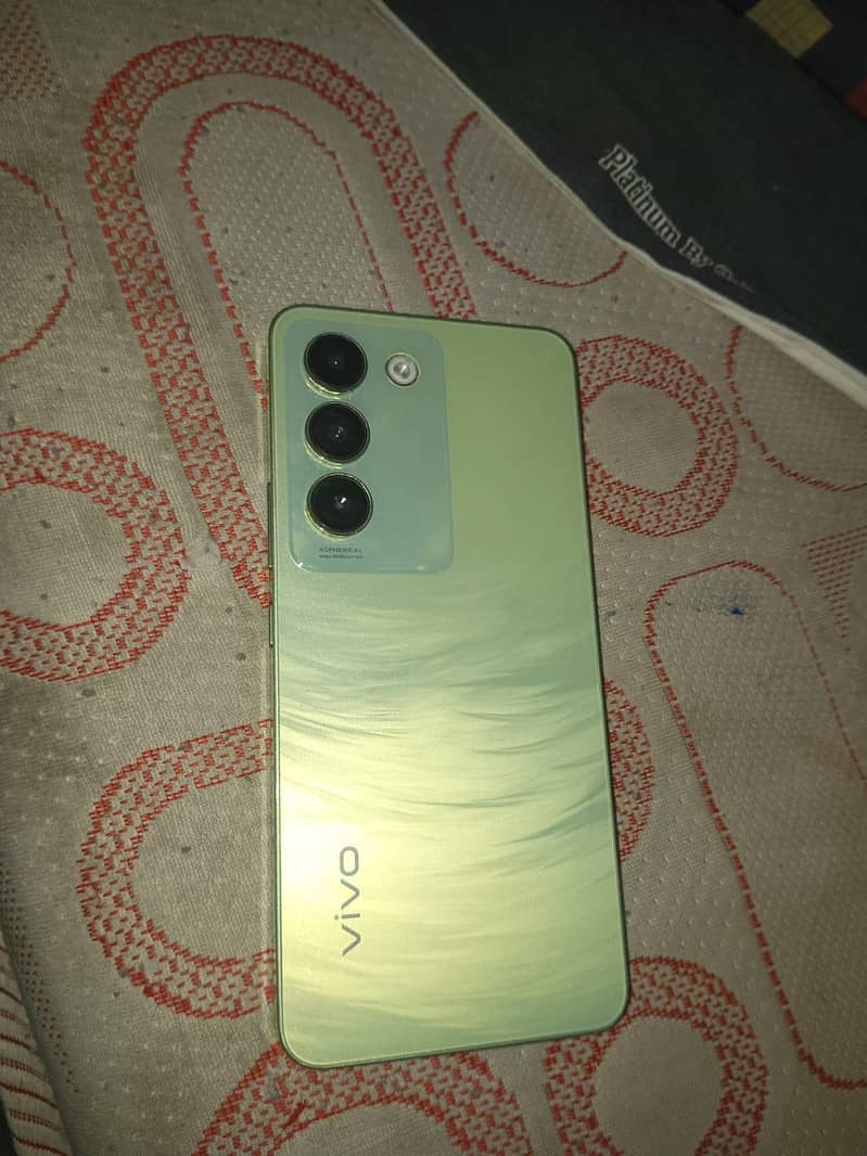 Vivo Y100 0