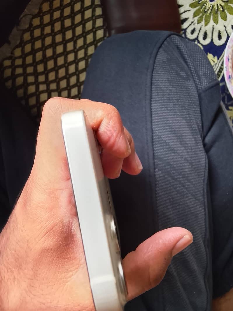 Apple iPhone 13 waterpack 4
