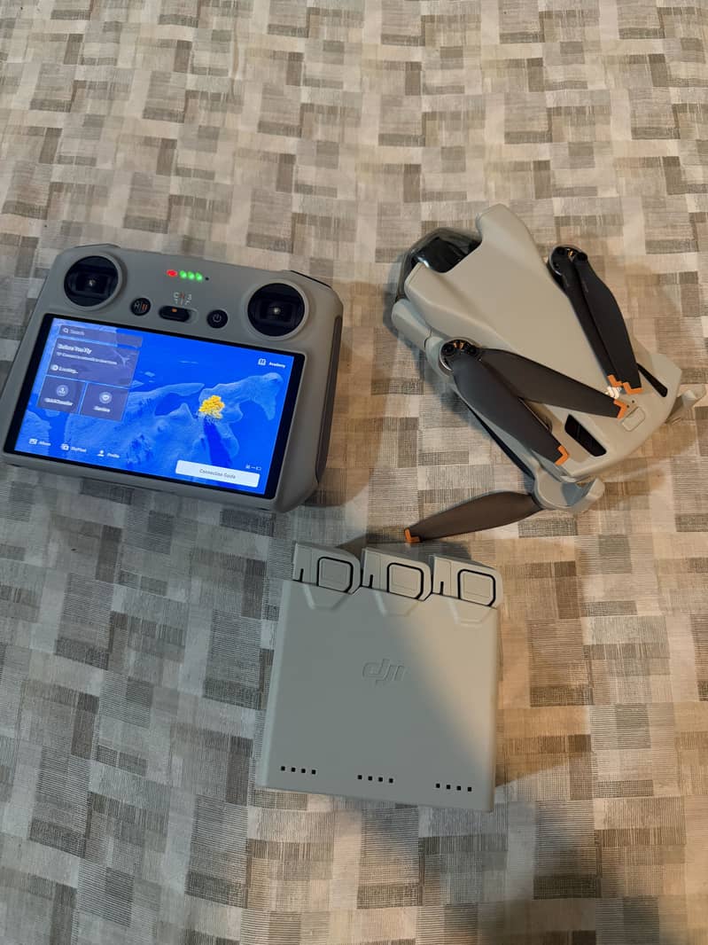 Dji Mini 3 (Fly More Combo) 1