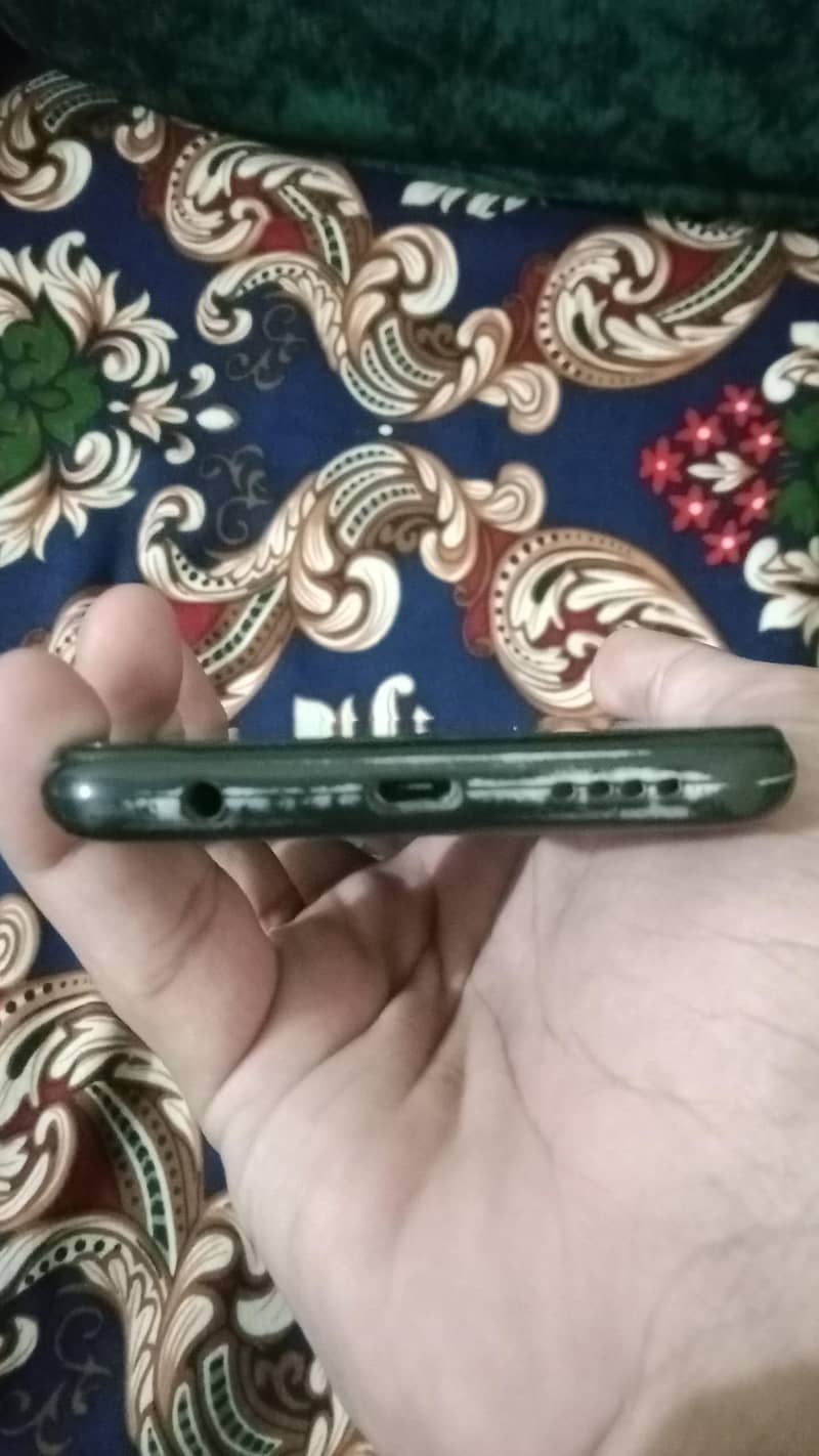 Realme C25Y 1