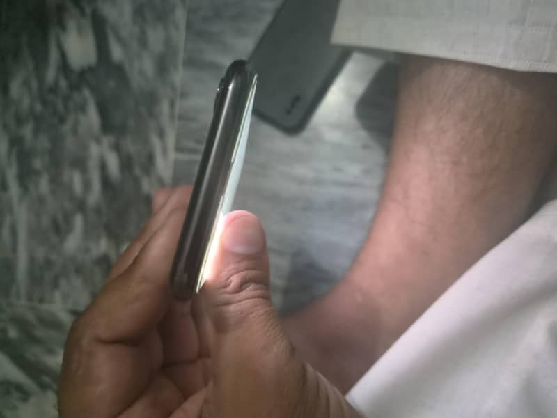Apple iPhone X 1