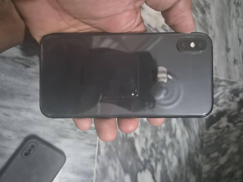 Apple iPhone X 5