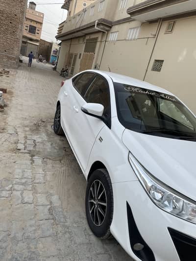 Toyota Yaris ATIV CVTI 2021