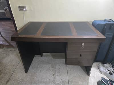 OFFICE/STUDY TABLE