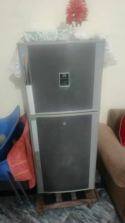 ** Dawlance Second-Hand Fridge for Sale – Muslim Town, Ali Pur, Isla