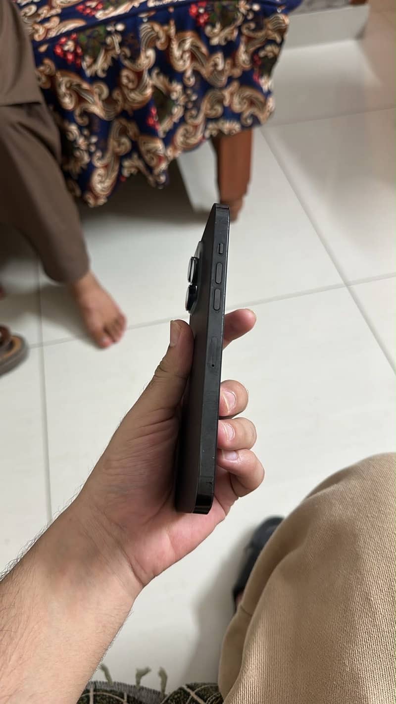 Apple iPhone 14 Pro Max 1