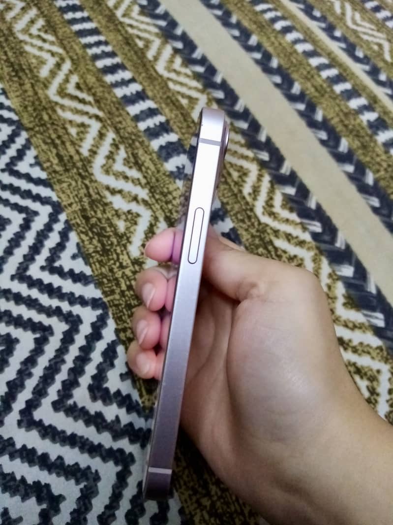 Apple iPhone 13 mini 1