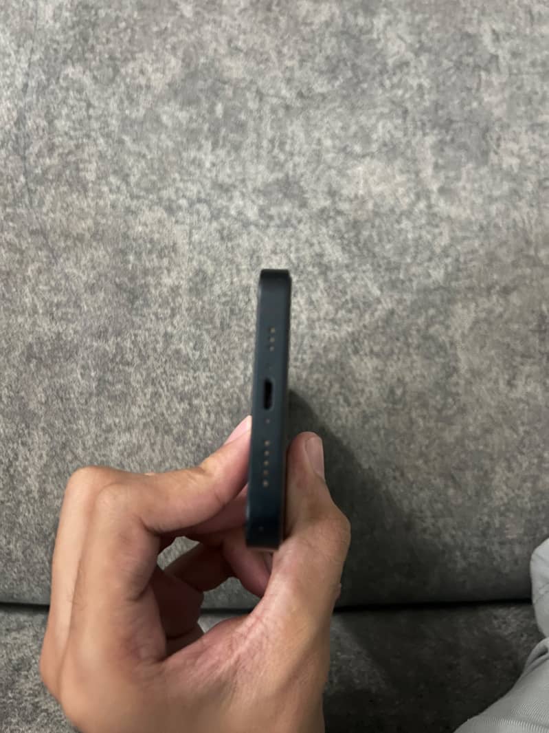 Apple iPhone 14 3
