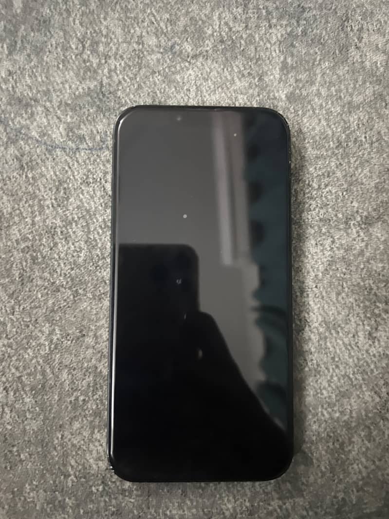 Apple iPhone 14 4