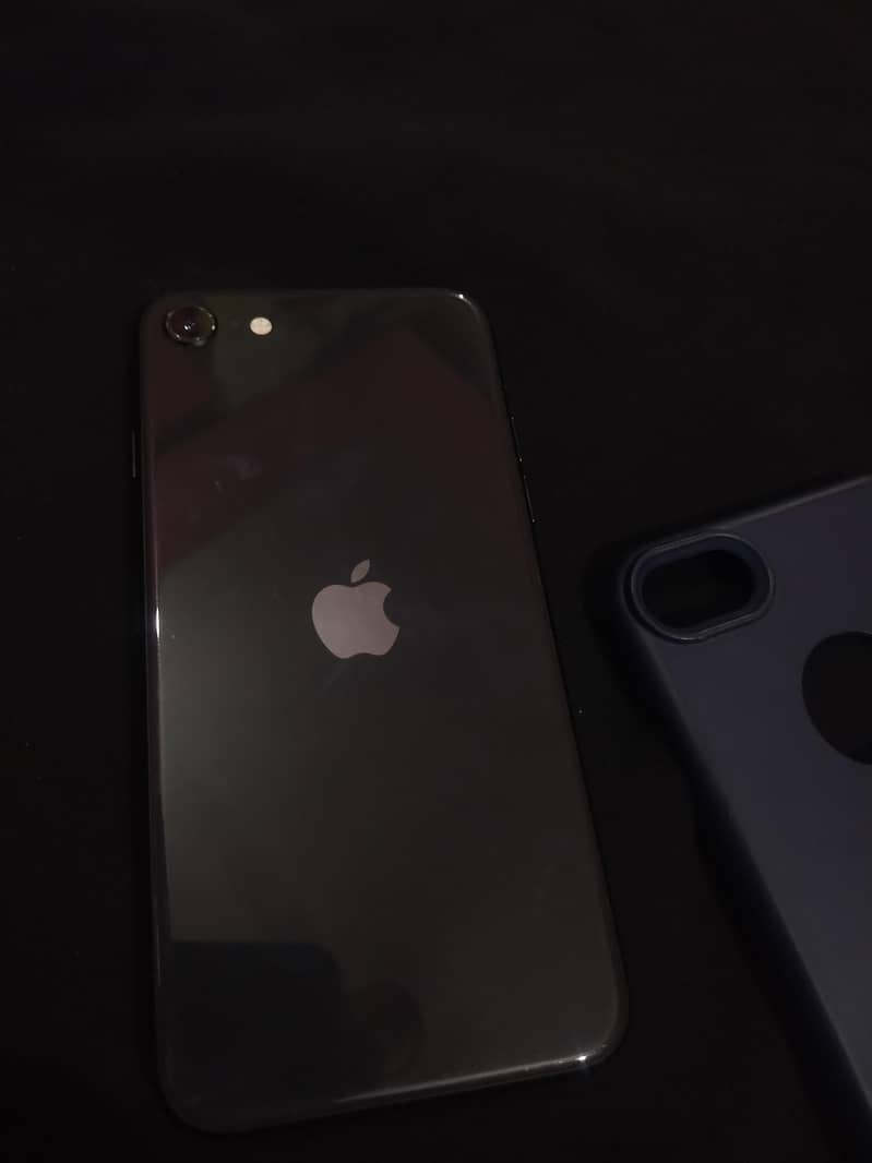 Apple iPhone SE 6