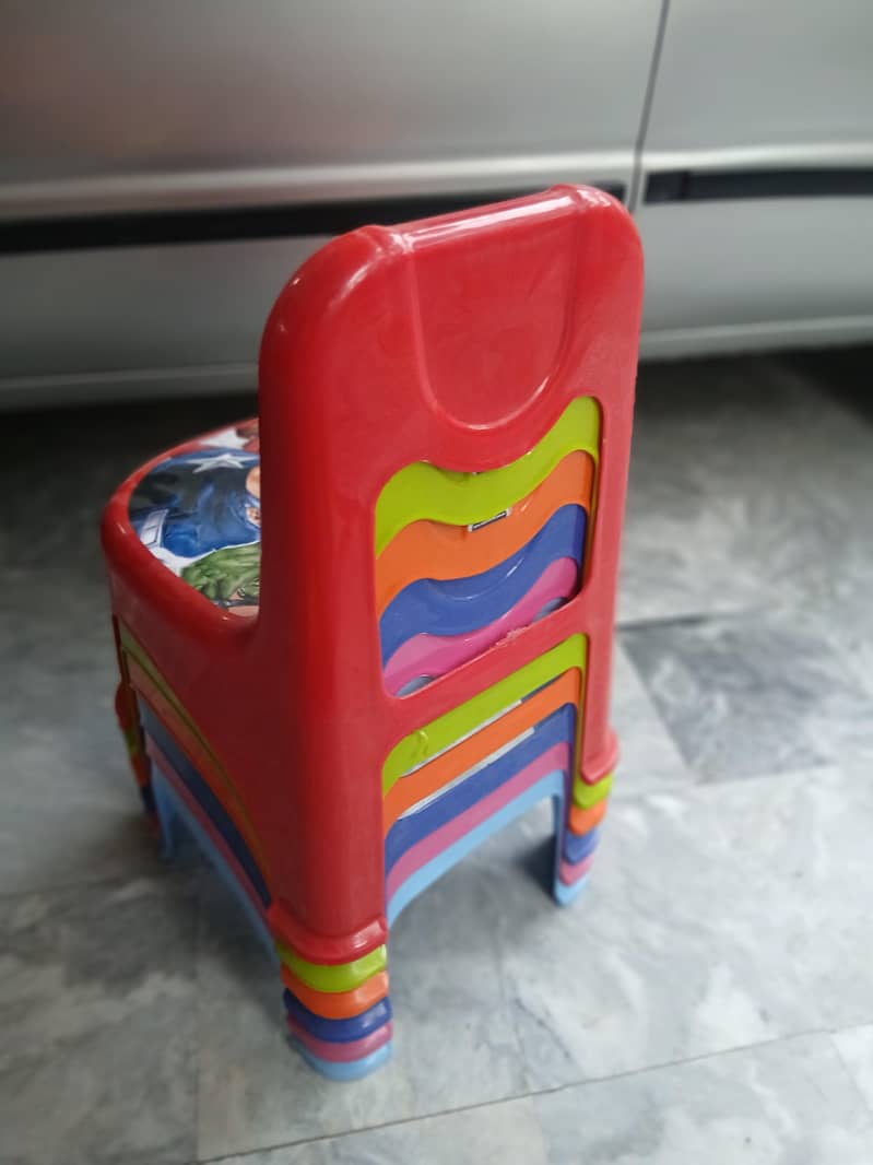 6 Small size Chairs 1