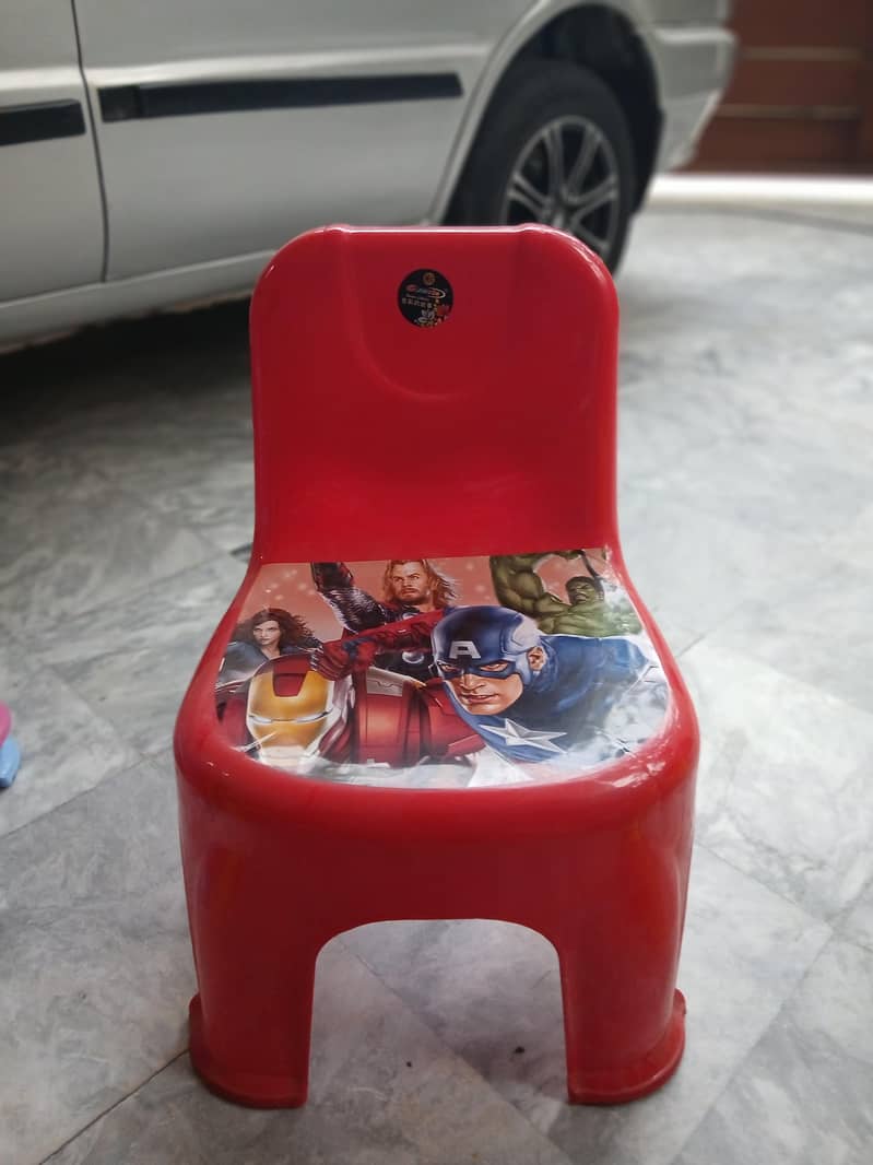 6 Small size Chairs 5