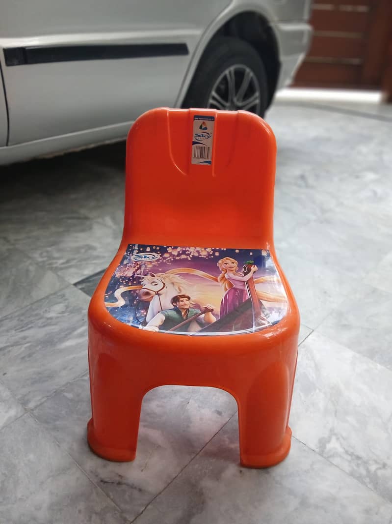 6 Small size Chairs 7