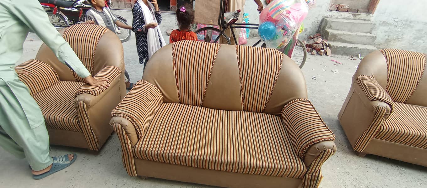 2 seater sofa 1