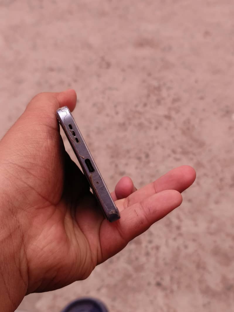 OPPO Reno 11F 4