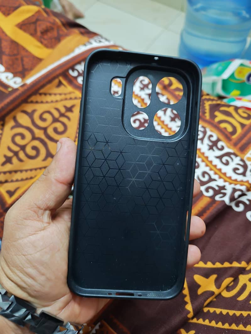 oppo find x9 pro covers 6
