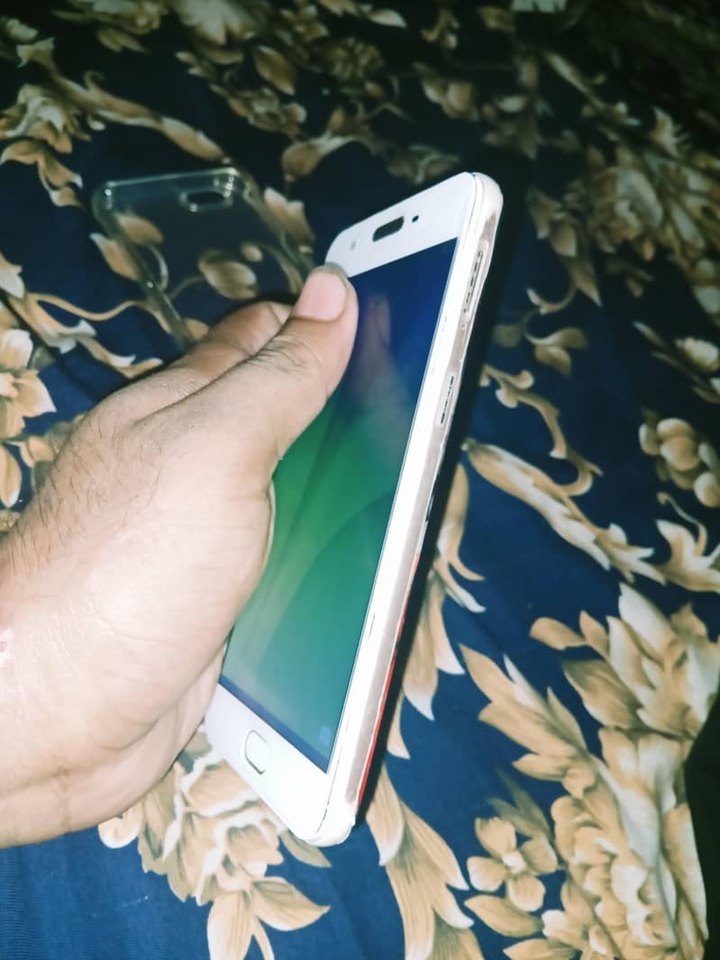 OPPO A57 2