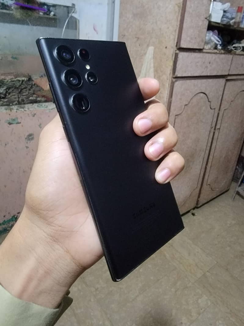 Samsung Mobile S22 Ultra 2