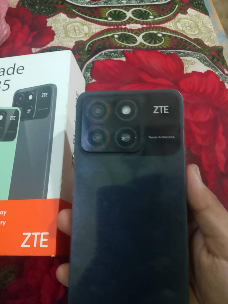 Zte Blade A35 with box 4