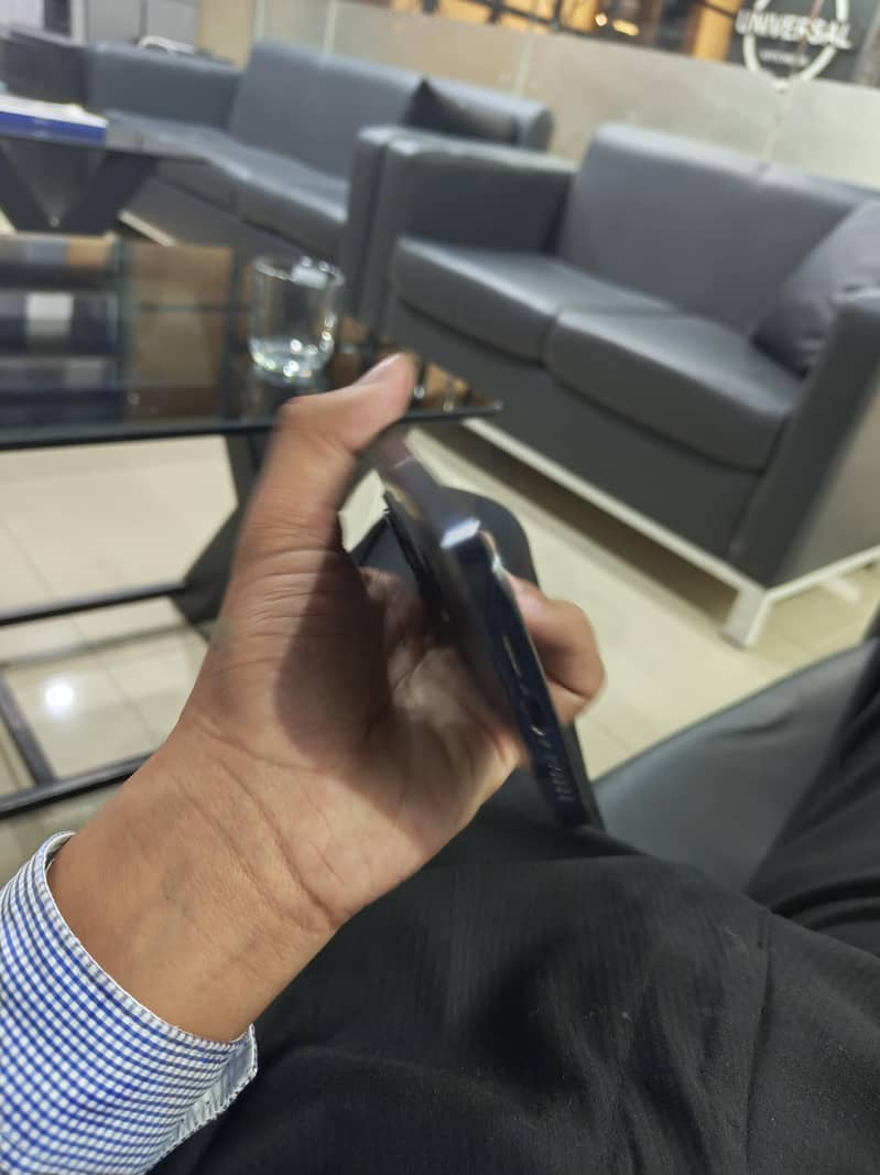 Apple iPhone 15 Pro Max 5