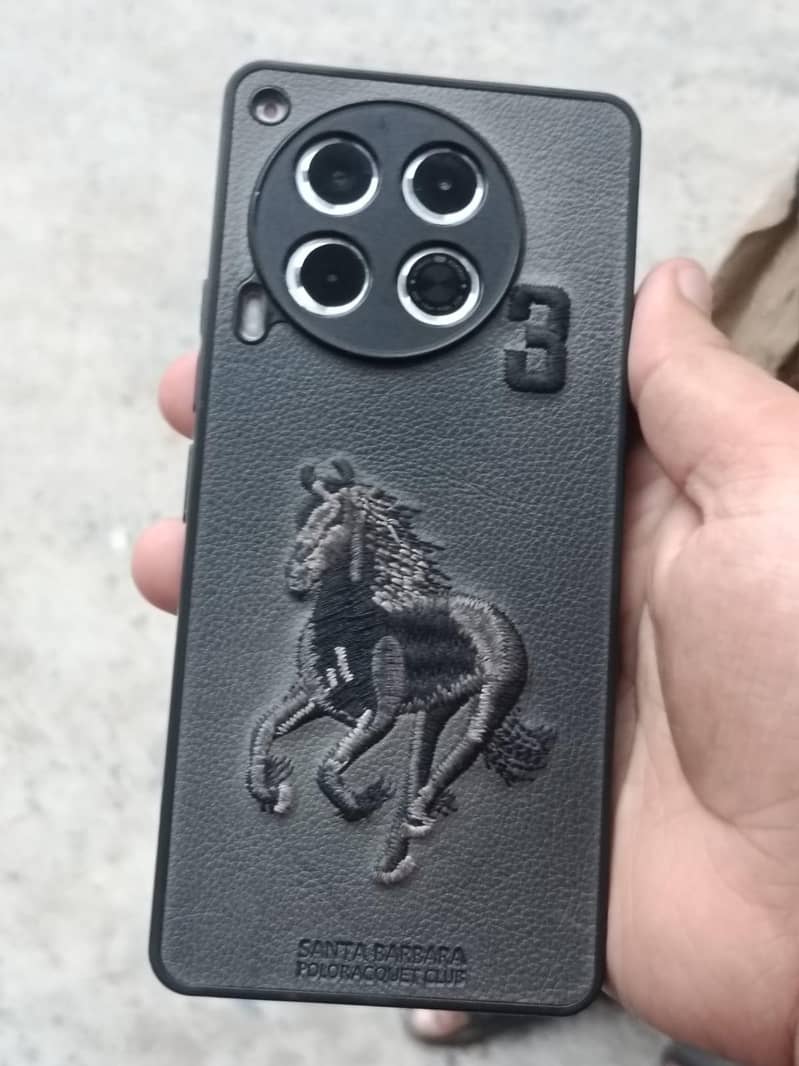Tecno CAMON 30 1