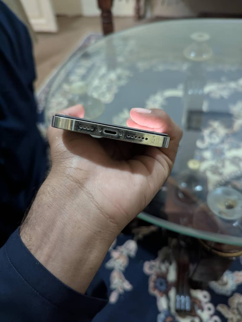 Apple iPhone 12 Pro Max 3