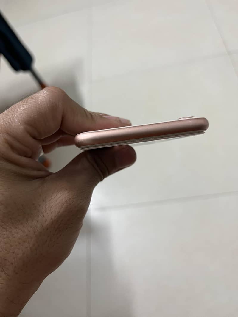 Apple iPhone 8 1