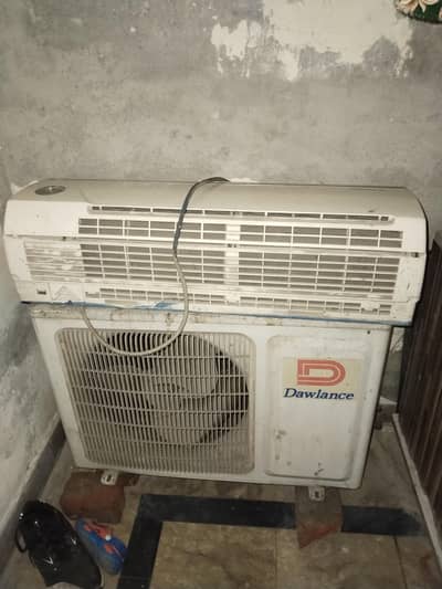 Lahore split ac for sale urgently