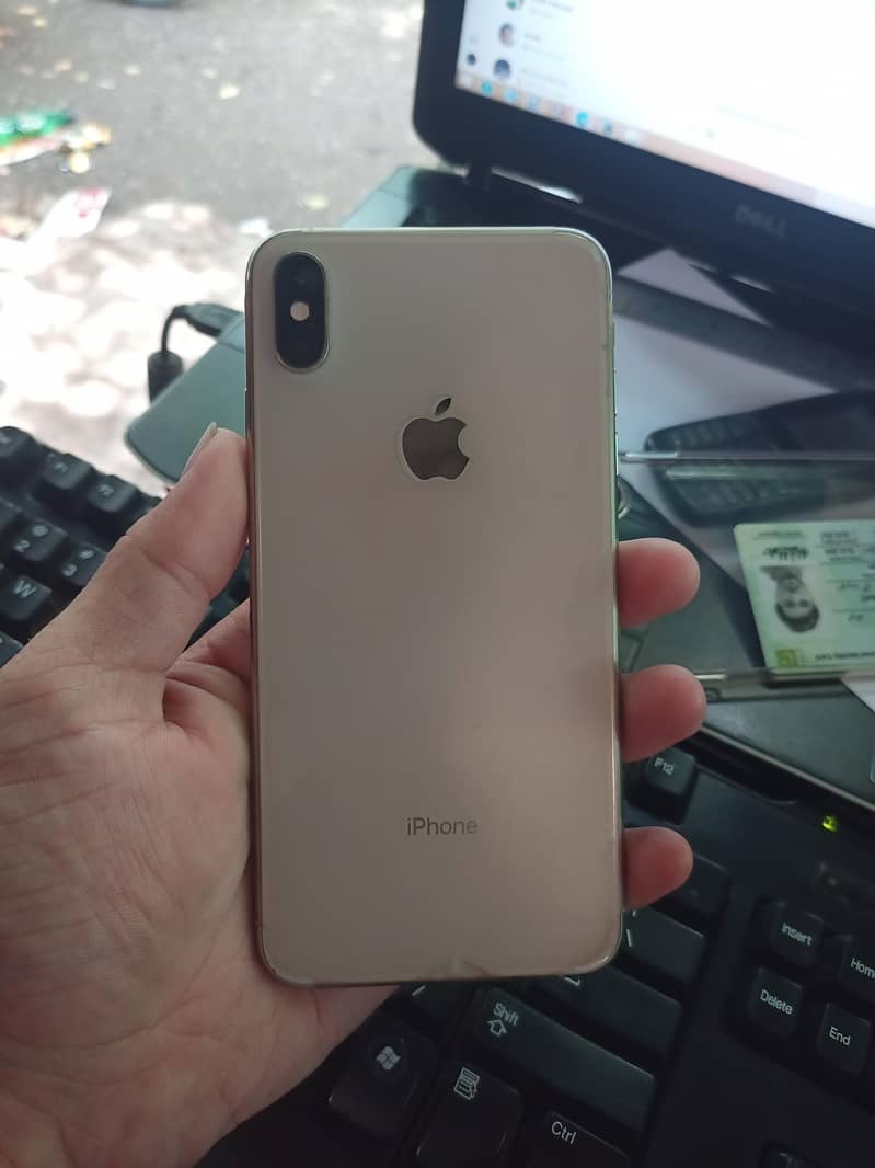 Apple iPhone XS Max 0