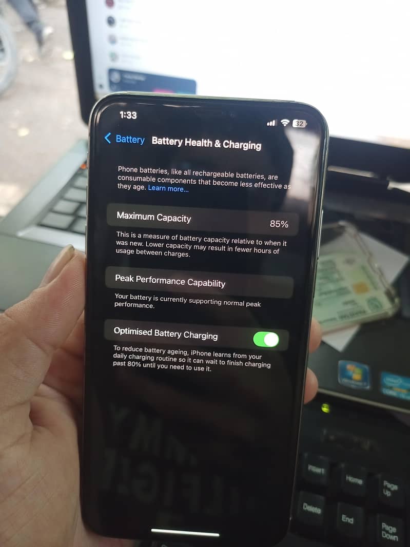 Apple iPhone XS Max 5