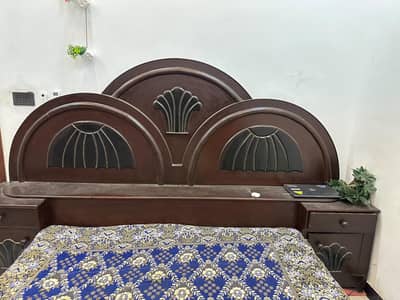 chipboard wooden bed & dressing