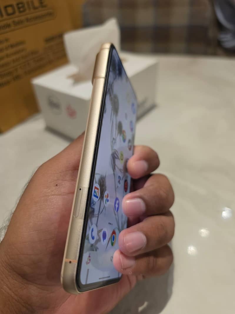 Google Pixel 8 2