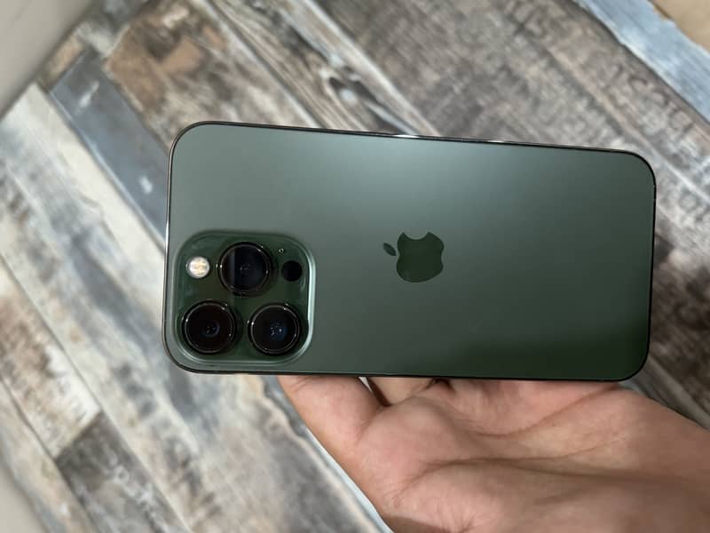 Apple iPhone 13 Pro 1