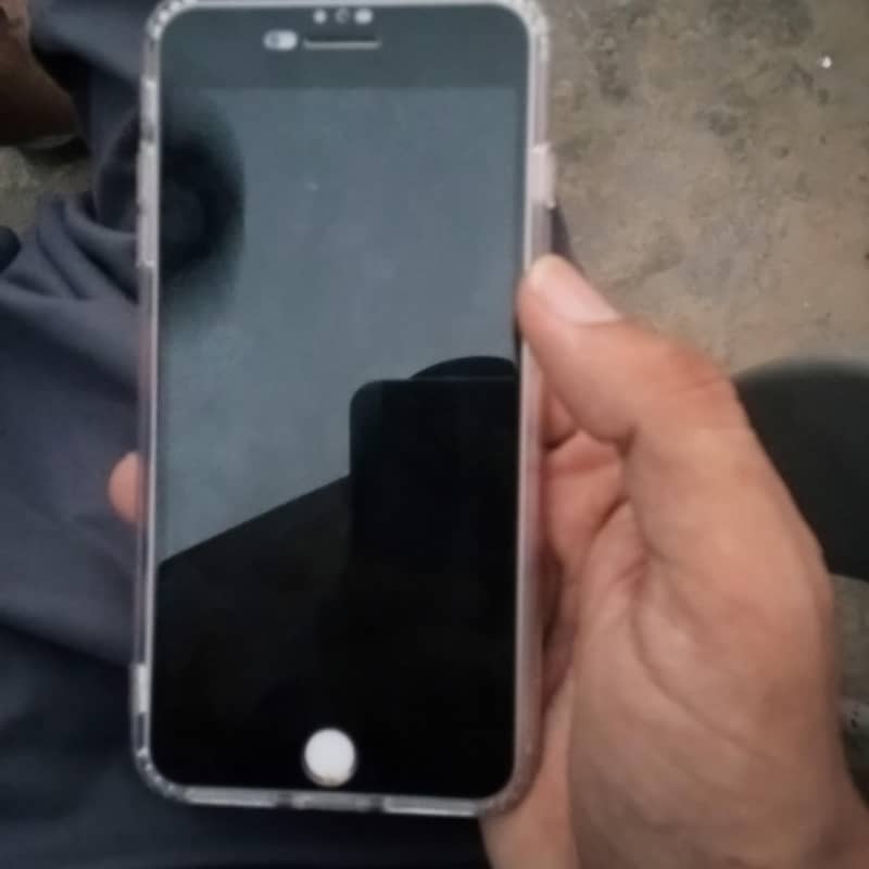 Apple iPhone 7 Plus 2