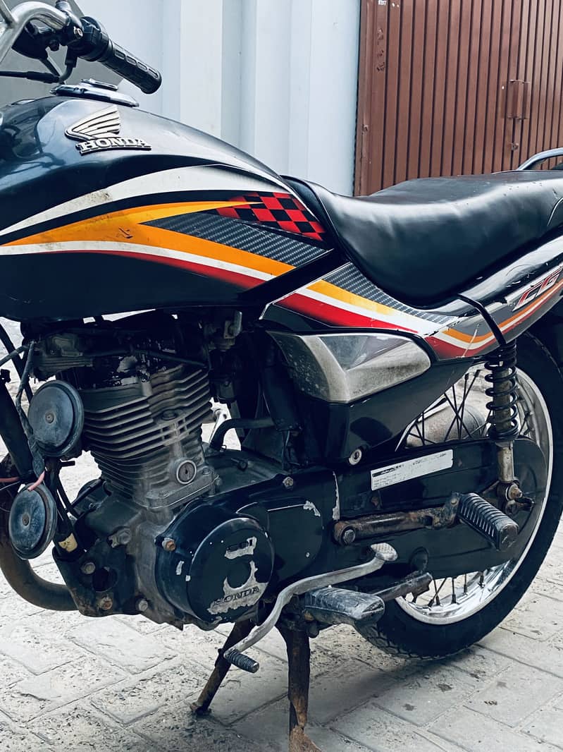 Honda CG 125 (2015) 2