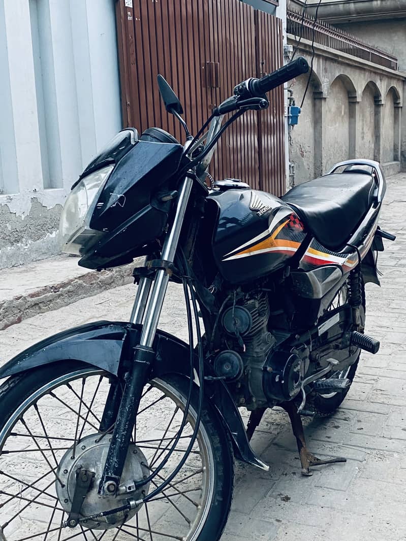 Honda CG 125 (2015) 4