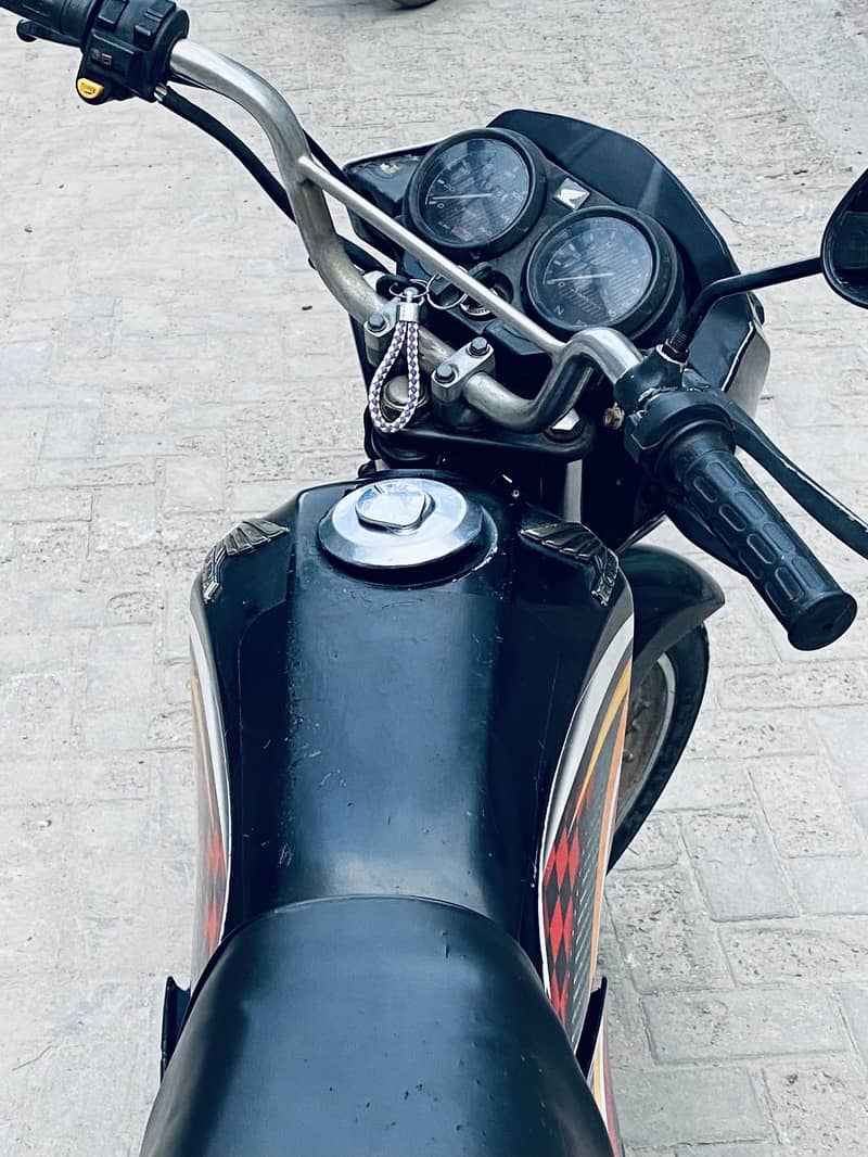 Honda CG 125 (2015) 6