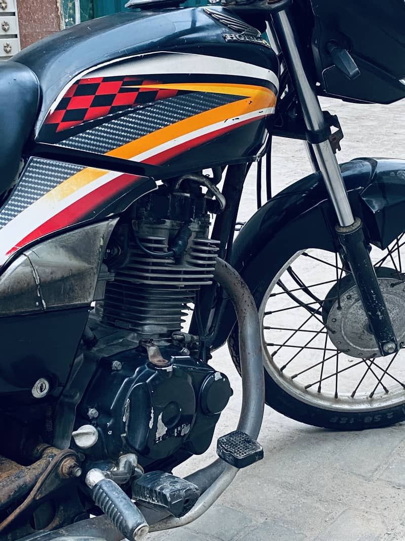 Honda CG 125 (2015) 7
