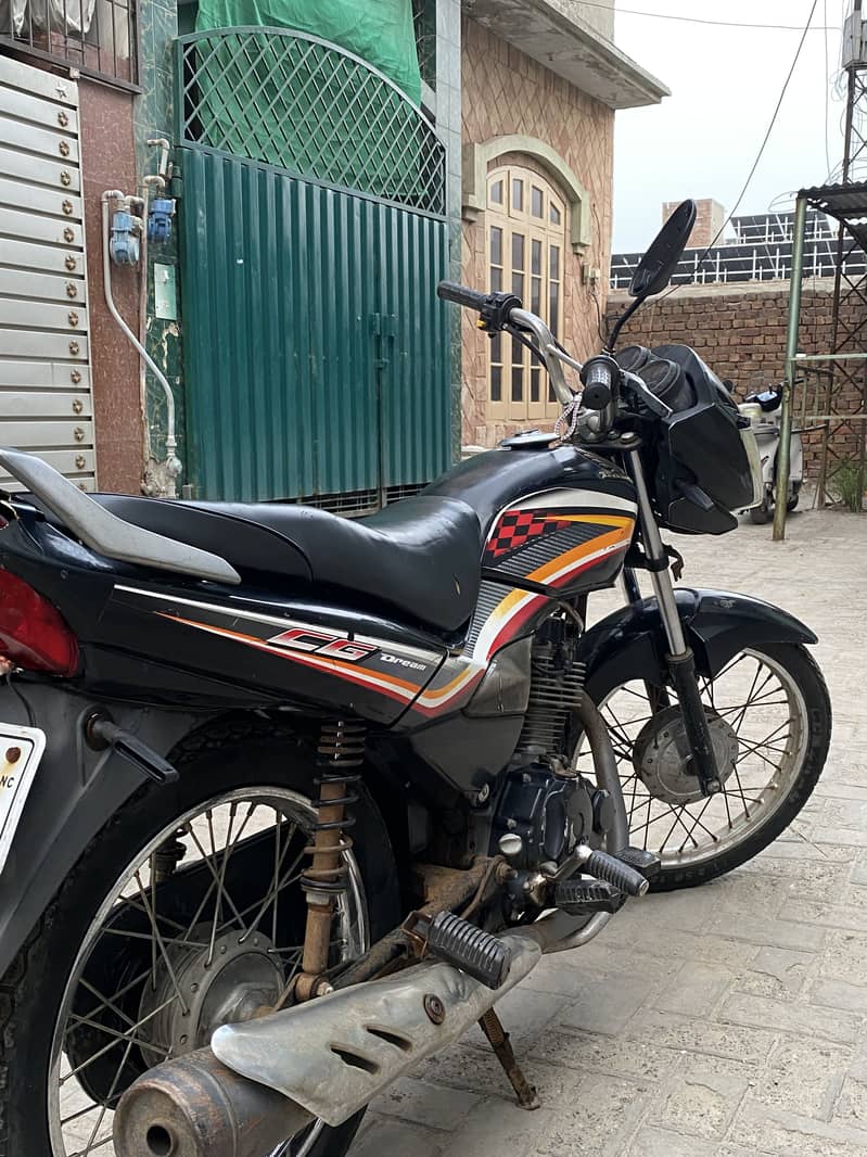 Honda CG 125 (2015) 9