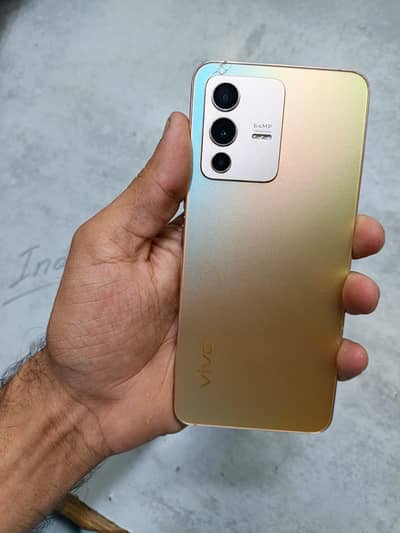 Vivo V23 5G 12/256 with box