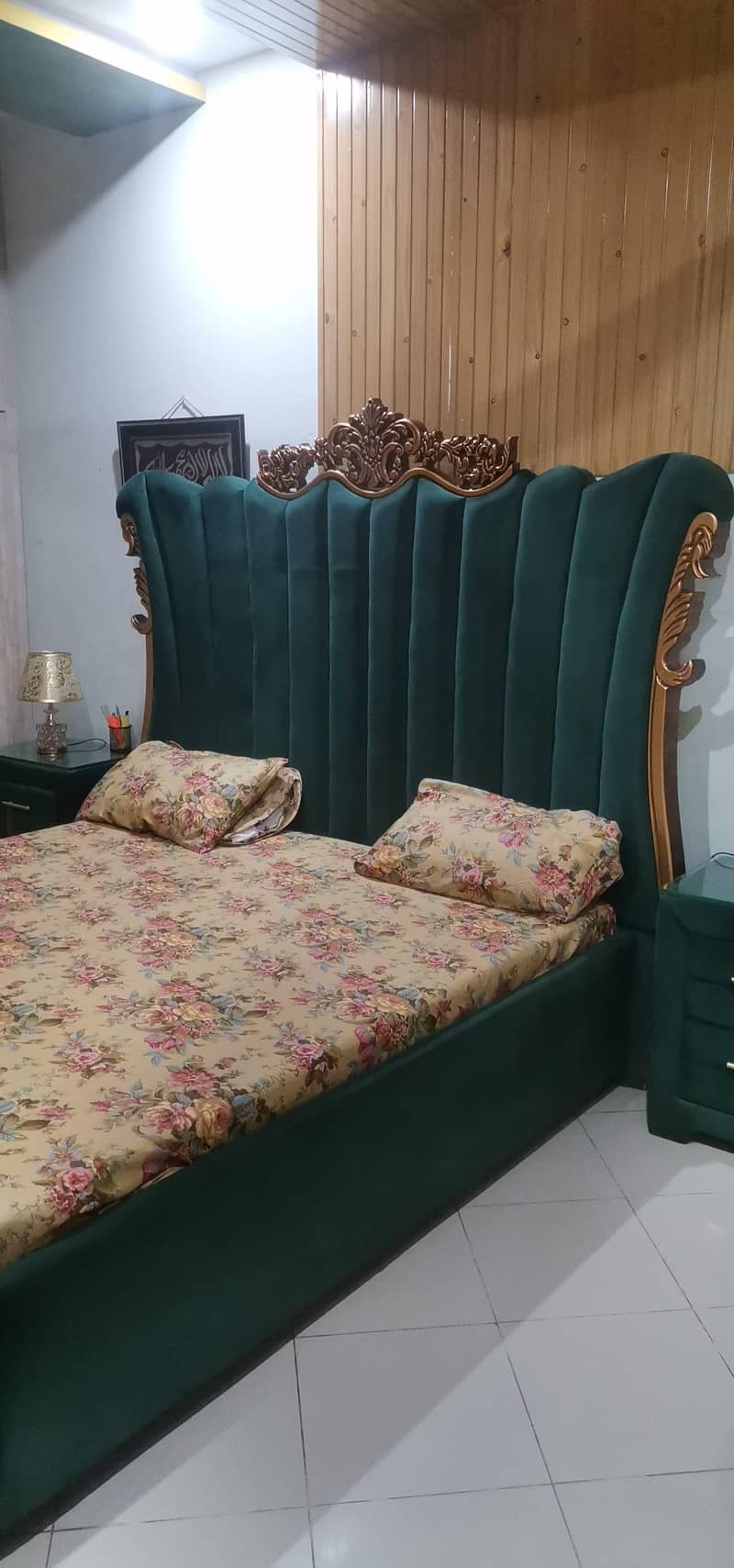 Royal Green Velvet Bed Set and dressing for Sale – Excellent Condition 0