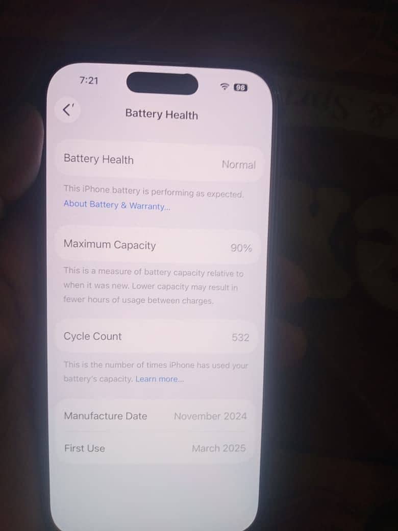 Apple iPhone 16 Pro 1