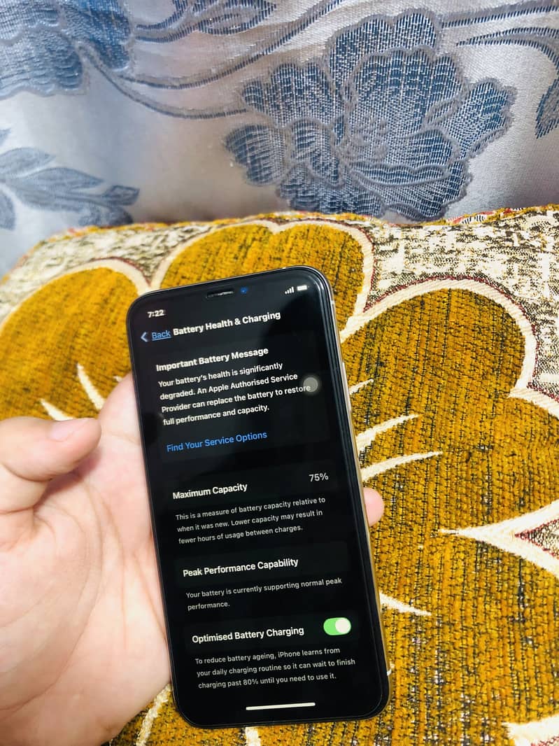 Apple iPhone XS 3