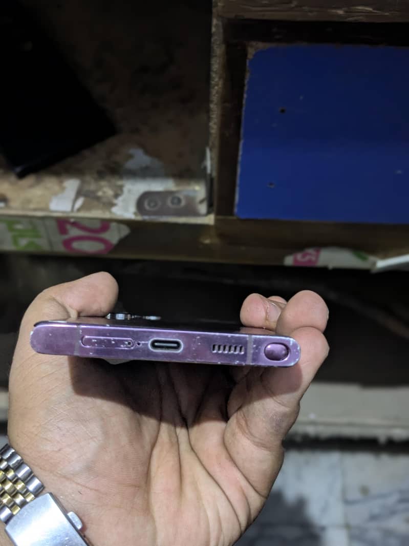 Samsung Mobile S22 Ultra 3