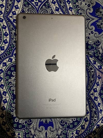 Apple I pad Mini 2 { 16 GB }