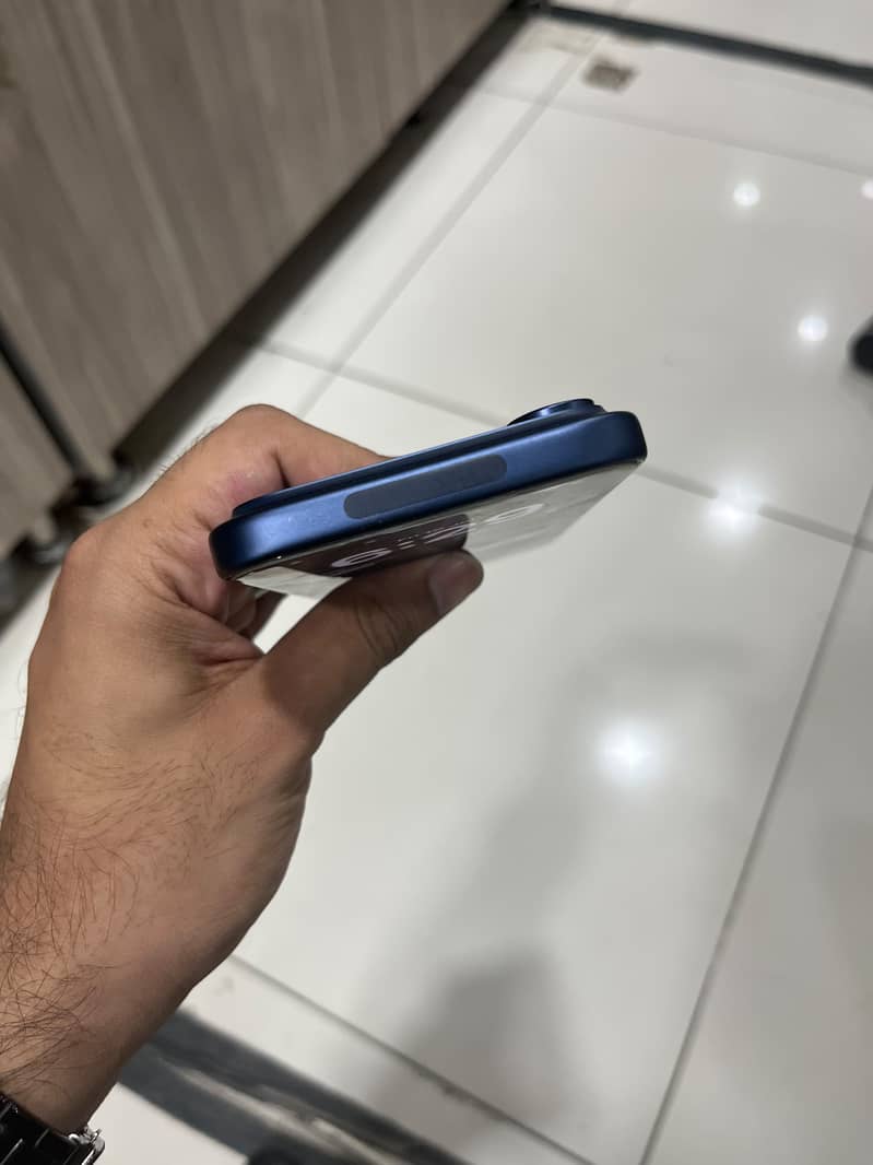 Apple iPhone 17 Pro Max 3