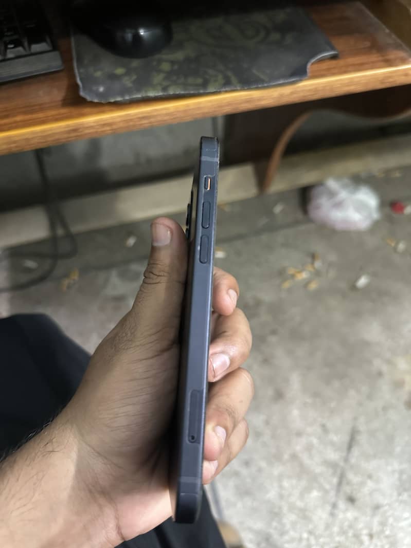 Apple iPhone 12 0