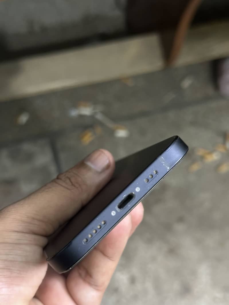 Apple iPhone 12 5